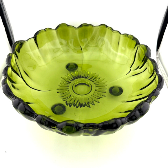 Vintage Indiana Glass Avocado Green Colony Petals Sunflower 11.5” Footed Bowl - Picture 3 of 7